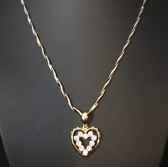 14k GOLD FILLED NECKLACE WITH PENDANT - Picture 1 of 8